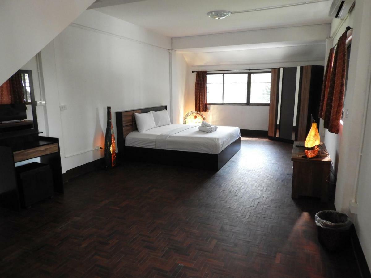 Hotel P'Lyn House Čiang Mai Exteriér fotografie