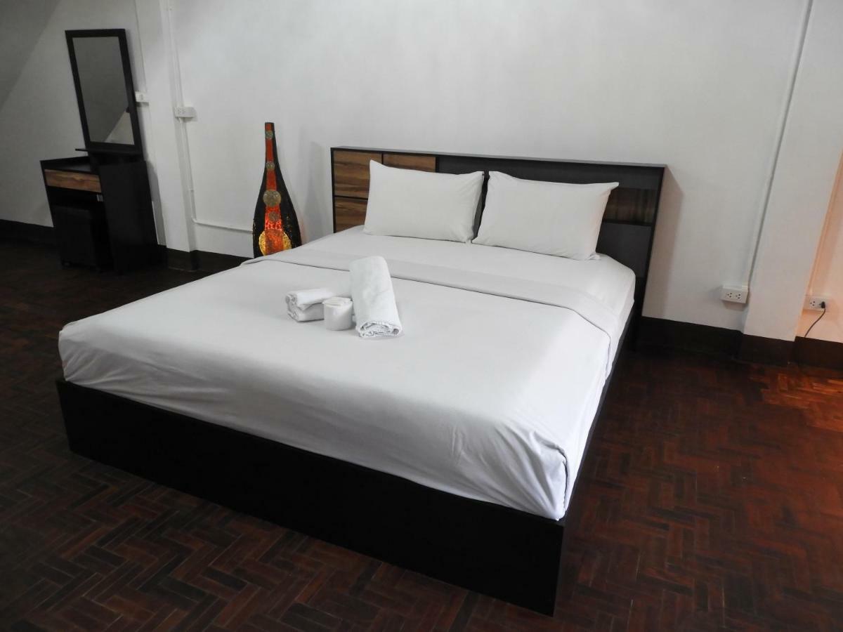 Hotel P'Lyn House Čiang Mai Exteriér fotografie